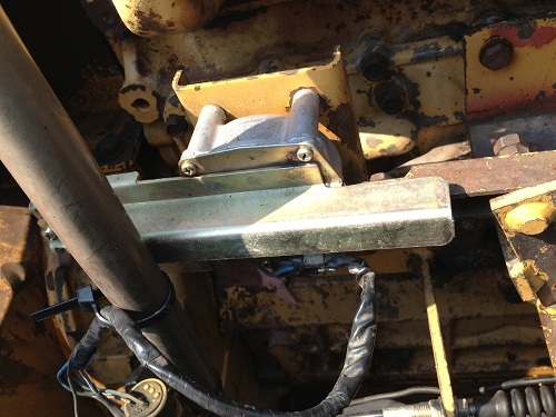 ขายรถแบคโฮ CAT E200B นำเข้าจากญี่ปุ่น มี VDO ครับ สภาพสวย คอนโทรลสั้น ติดต่อ 089-8368497/081-2990958