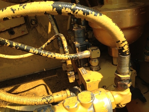 ขายรถแบคโฮ CAT E200B นำเข้าจากญี่ปุ่น มี VDO ครับ สภาพสวย คอนโทรลสั้น ติดต่อ 089-8368497/081-2990958