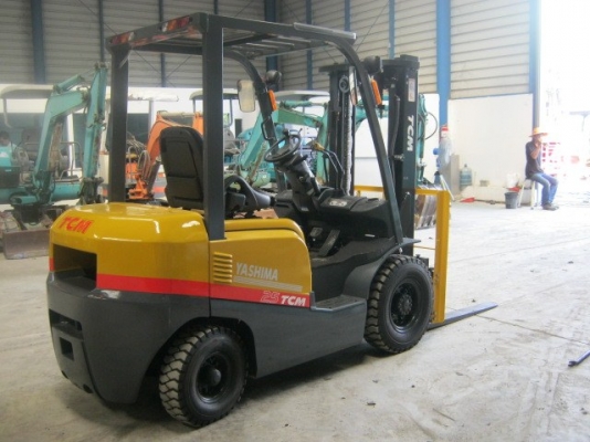 ขายรถฟอร์คลีฟท์ TCM FD25T3 เสา 3เมตร เกียร์ออโต้ปี2011, 87ชม. รถนอกนำเข้า รถสวยราคาไม่แพงครับติดต่อ มานะ 085-9049669