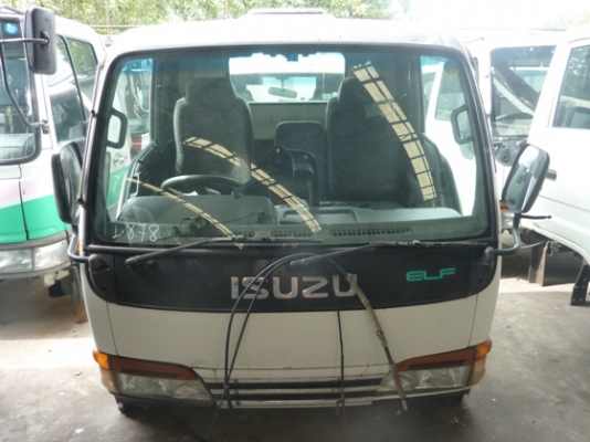 หัวเก๋ง ISUZU NPR การ์ตูน สูง D878