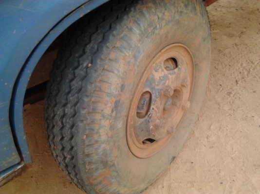 ขาย6ล้อช่วงล่างใหญ่ ราคาเบาๆ(รูปเยอะ)  ISUZU KS 110HP ปี30 เครื่องวางใหม่4BD1 110HPฝาขาว ยอดนิยม ฟิตมาใหม่ แห้งๆแรงดี อึด ทน ไม่เยิ้ม ช่วงล่างใหญ่ติดFหลัง คานหน้าเดิม คัสซีไม่สวยต้องเก็บ กระบะยาว4.30ม.พื้นไม้ดีมีต้องเก็บนิดหน่อย คอกไม้สูงสวยไม่ผุ หัวบางเด