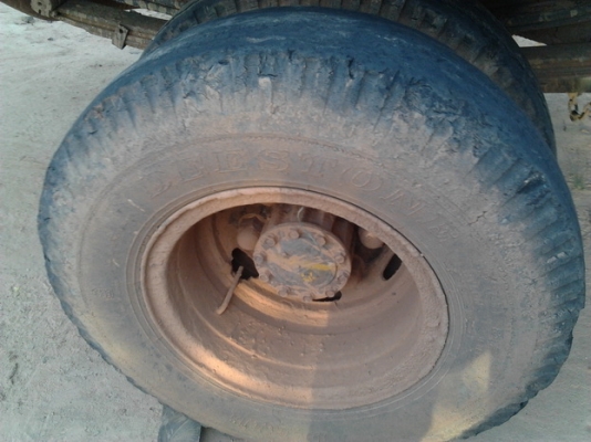 ขาย6ล้อช่วงล่างใหญ่ ราคาเบาๆ(รูปเยอะ)  ISUZU KS 110HP ปี30 เครื่องวางใหม่4BD1 110HPฝาขาว ยอดนิยม ฟิตมาใหม่ แห้งๆแรงดี อึด ทน ไม่เยิ้ม ช่วงล่างใหญ่ติดFหลัง คานหน้าเดิม คัสซีไม่สวยต้องเก็บ กระบะยาว4.30ม.พื้นไม้ดีมีต้องเก็บนิดหน่อย คอกไม้สูงสวยไม่ผุ หัวบางเด