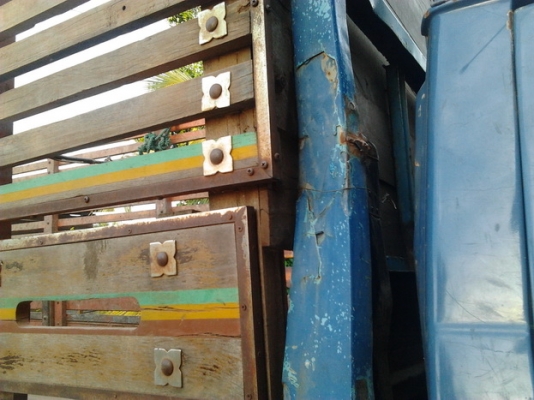 ขาย6ล้อช่วงล่างใหญ่ ราคาเบาๆ(รูปเยอะ)  ISUZU KS 110HP ปี30 เครื่องวางใหม่4BD1 110HPฝาขาว ยอดนิยม ฟิตมาใหม่ แห้งๆแรงดี อึด ทน ไม่เยิ้ม ช่วงล่างใหญ่ติดFหลัง คานหน้าเดิม คัสซีไม่สวยต้องเก็บ กระบะยาว4.30ม.พื้นไม้ดีมีต้องเก็บนิดหน่อย คอกไม้สูงสวยไม่ผุ หัวบางเด