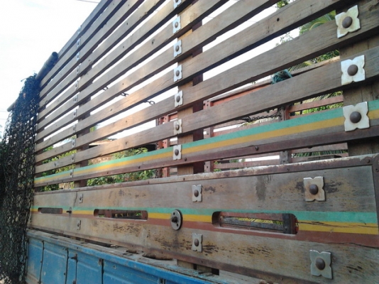 ขาย6ล้อช่วงล่างใหญ่ ราคาเบาๆ(รูปเยอะ)  ISUZU KS 110HP ปี30 เครื่องวางใหม่4BD1 110HPฝาขาว ยอดนิยม ฟิตมาใหม่ แห้งๆแรงดี อึด ทน ไม่เยิ้ม ช่วงล่างใหญ่ติดFหลัง คานหน้าเดิม คัสซีไม่สวยต้องเก็บ กระบะยาว4.30ม.พื้นไม้ดีมีต้องเก็บนิดหน่อย คอกไม้สูงสวยไม่ผุ หัวบางเด