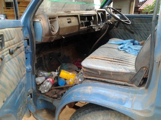 ขาย6ล้อช่วงล่างใหญ่ ราคาเบาๆ(รูปเยอะ)  ISUZU KS 110HP ปี30 เครื่องวางใหม่4BD1 110HPฝาขาว ยอดนิยม ฟิตมาใหม่ แห้งๆแรงดี อึด ทน ไม่เยิ้ม ช่วงล่างใหญ่ติดFหลัง คานหน้าเดิม คัสซีไม่สวยต้องเก็บ กระบะยาว4.30ม.พื้นไม้ดีมีต้องเก็บนิดหน่อย คอกไม้สูงสวยไม่ผุ หัวบางเด