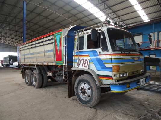 รถ 10ล้อ Hino สภาพดี เครื่อง 195 แรง มีสโล