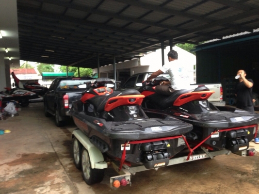 ขาย เจ็ตสกี seadoo rxtx260แรงม้า ปี2010 พร้อมเทนเลอร์ เบาะแต่ง กล่องแต่งขาย335000 บาท