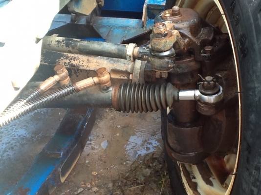 แชมป์ YTO 454 4 WD 2 เพลาตัวล่าสุด พร้อมใบมีด ทำงาน 1081 ชั่วโมงเดิมๆดีๆ