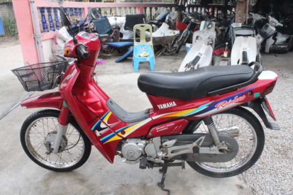 YAMAHA เรนโบว์เดิมๆ รถ4จังหวะทะเบียนโอนภาษีขาด3เดือนขายถูกๆ4800บาท