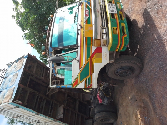 ขาย 10 ล้อ2เพลา ดั้ม hino