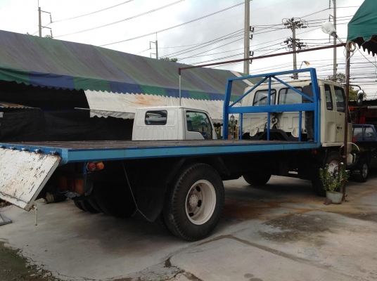 รถบรรทุก6ล้อ