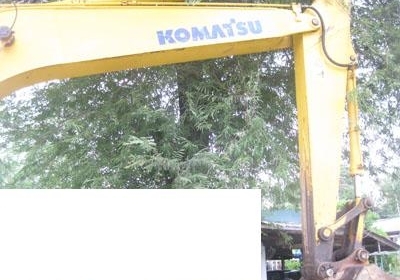 ขาย Komatsu PC 200-7 เอกสารอินวอยล์ ไฟ้ฟ้าครบแอร์เย็น โทร 088-4501277