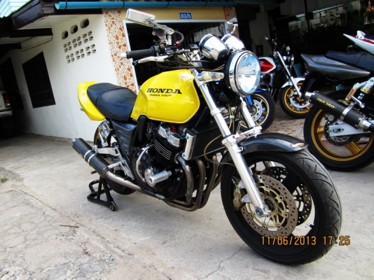 CB400 ปี98 VerS อินวอย+สรรพสามิตร แต่งทั้งคัน ของแต่งก็คุ้มแล้ว