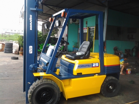 ขายด่วน KOMATSU FD25-11 เสา4 เมตร