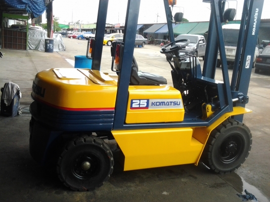 ขายด่วน KOMATSU FD25-11 เสา4 เมตร