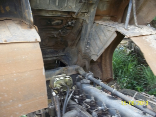 ขายดั้มดิน  KL300  เครื่อง  EC   130แรง  พวงมาลัยเพาเวอร์