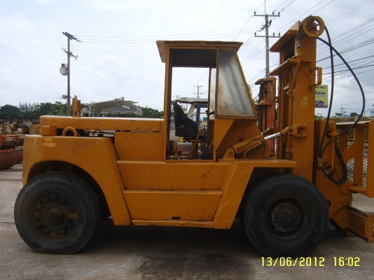 ขายรถยก TCM รุ่น FD100 ยกได้10ตัน ราคา 450,000บาท ขายรถยก TCM รุ่น FD100 ยกได้10ตัน ราคา 450,000บาท