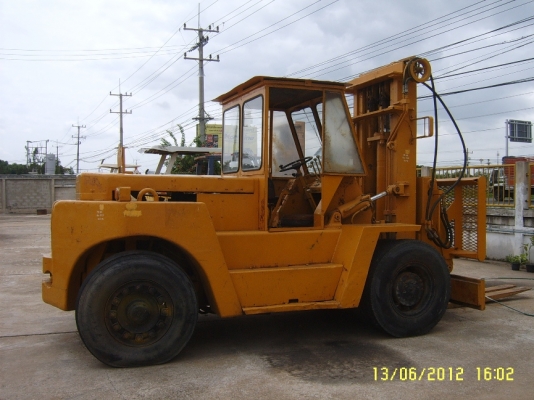 ขายรถยก TCM รุ่น FD100 ยกได้10ตัน ราคา 450,000บาท ขายรถยก TCM รุ่น FD100 ยกได้10ตัน ราคา 450,000บาท