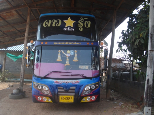 ขายรถบัสเบนช์ เครื่อง ek 100 260 แรง สถาพใหม่ พร้อมใช้งาน