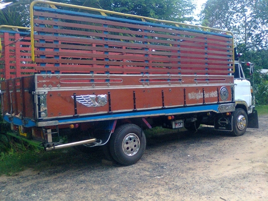 ขายรถหกล้อกลางฮีโน่Km