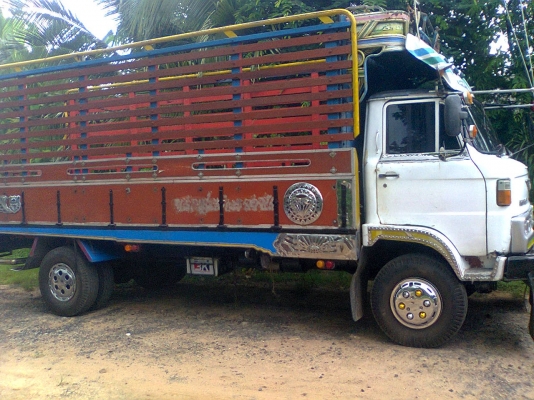 ขายรถหกล้อกลางฮีโน่Km