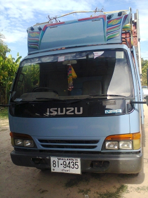 ขายอีซูซุ120 NPR เครื่องฝาขาว เฟืองเอฟหน้าหลัง เดิมๆ ราคาต่อรองใด้