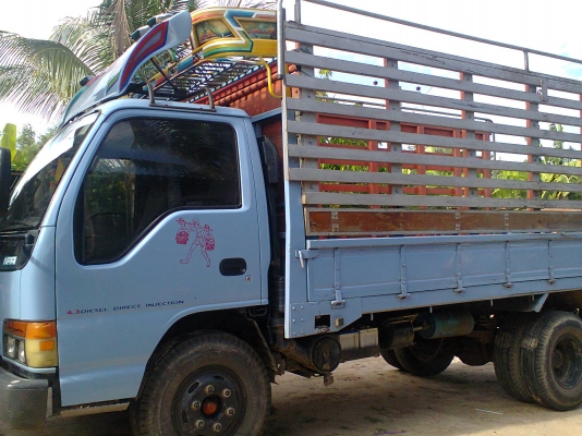 ขายอีซูซุ120 NPR เครื่องฝาขาว เฟืองเอฟหน้าหลัง เดิมๆ ราคาต่อรองใด้