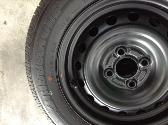 ยางป้ายแดง 175 70r14 บริสโตน ปี13