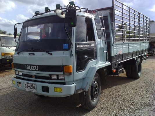 ขายรถบรร 6 ล้อ ISUZU ROCKY 175 แรงยาว 5.4 เมตรยาง 900-20 สวยเดิมพวงมาลัยพาเวอร์เบรคทิฟฟี่ๆเครื่องดีคัสซีสวยยางดีแอณ์เย็น