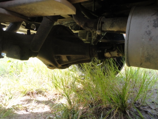 4 ล้อใหญ่ดั้ม ISUZU หัวการ์ตูน NKR 88 แรงม้า พร้อมใช้