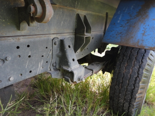 4 ล้อใหญ่ดั้ม ISUZU หัวการ์ตูน NKR 88 แรงม้า พร้อมใช้