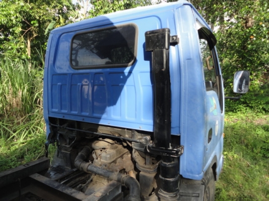 4 ล้อใหญ่ดั้ม ISUZU หัวการ์ตูน NKR 88 แรงม้า พร้อมใช้