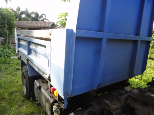 4 ล้อใหญ่ดั้ม ISUZU หัวการ์ตูน NKR 88 แรงม้า พร้อมใช้