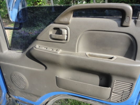 4 ล้อใหญ่ดั้ม ISUZU หัวการ์ตูน NKR 88 แรงม้า พร้อมใช้