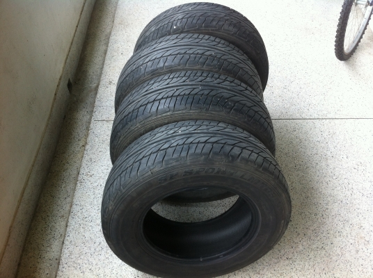 ขาย...ยางDunlop 185/70/13