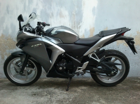 Honda CBR250 Fi ABS ตัว Top ปี 2011 ราคา 89,000 บาท