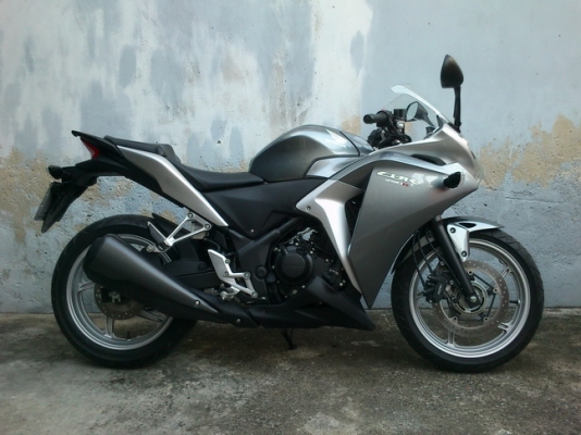 Honda CBR250 Fi ABS ตัว Top ปี 2011 ราคา 89,000 บาท