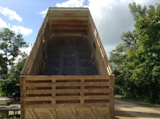 รถฮีโน่ 10 ล้อดั้ม 330 แรงม้า ปี 53  สนใจติดต่อ 081 - 6079515