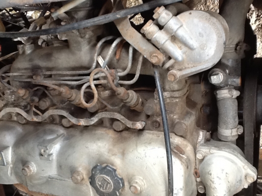 ขายเครื่องยนต์. Toyota. Bu. 85   แรงม้า.พร้อมเกีย   ใช้งานอยู่ปกติ
