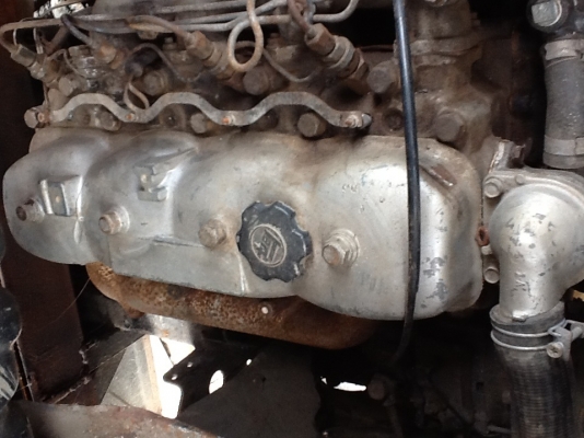 ขายเครื่องยนต์. Toyota. Bu. 85   แรงม้า.พร้อมเกีย   ใช้งานอยู่ปกติ