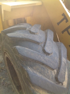 รถตัก  CAT  507  สนใจติดต่อ 081 - 6079515