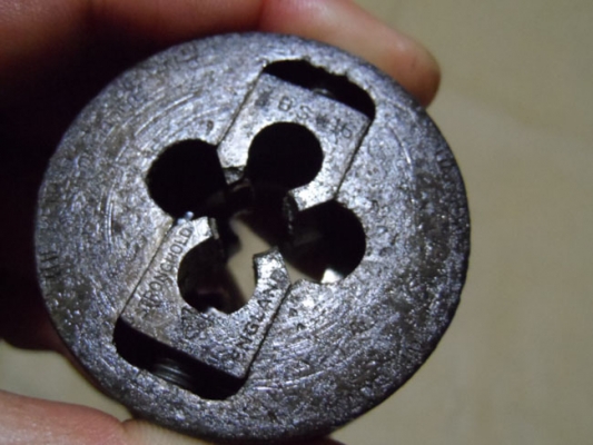 DIEเกลียว STRONGHOLD