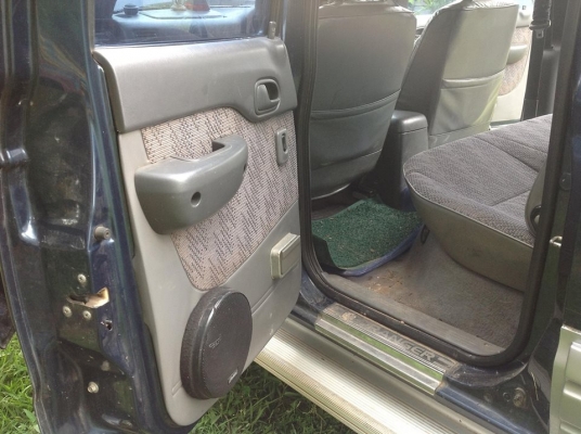 **ขายตัดรถบ้าน** Ford ranger 4x4 ปี 2000 มี ABS AIRBAG คู่ รถได้บางทั้งคัน