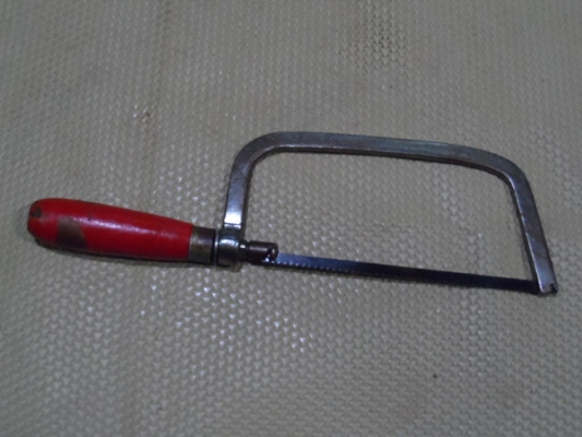 เลื่อยเอนกประสงค์พร้อมใบ