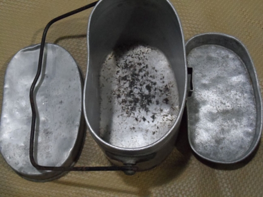 .หม้อต้ม หรือ หม้อหุง หรือ หม้อแกง สนาม