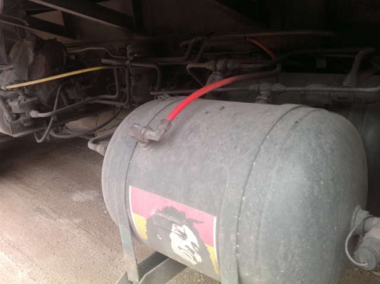 รถฮีโน่ 10 ล้อ รั้ว 260 / 240 แรงม้า  ( ขายแม่ลูก , มีขาย 2 พ่วง )   สนใจติดต่อ 081 - 6079515