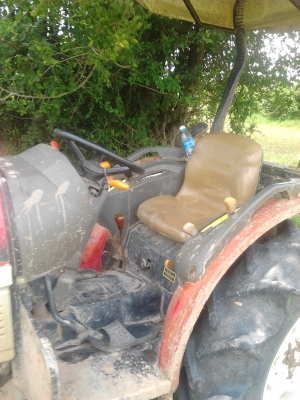 อยากขาย ยันม่าร์ 352t 35แรงม้า