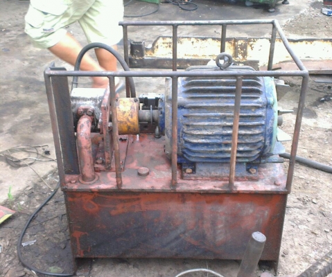 Sell> กรรไกร ตัดเหล็กเส้น เหล็กข้ออ้อย 1" นิ้ว ปั้มใหญ่ตัดสบายครับ Sell> กรรไกร ตัดเหล็กเส้น เหล็กข้ออ้อย 1" นิ้ว ปั้มใหญ่ตัดสบายครับ