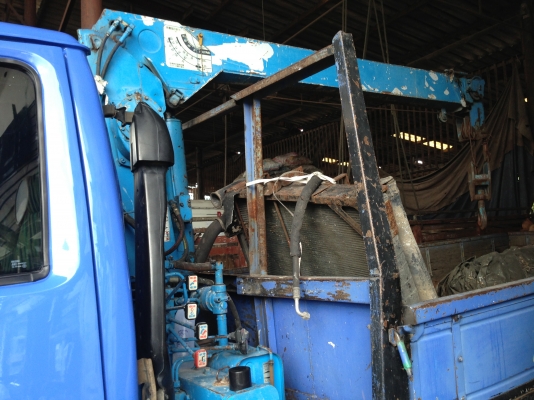 ขาย 6 ล้อ อีซูซุ NPR เครื่อง 130 แรง ปี 2546 เครน 2.5 ตัน