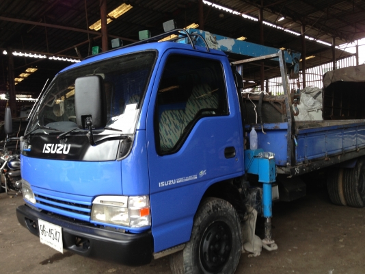ขาย 6 ล้อ อีซูซุ NPR เครื่อง 130 แรง ปี 2546 เครน 2.5 ตัน